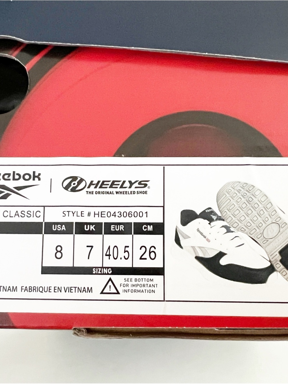 NIB Genuine Reebok x Heelys White & Black Low-Top Sneakers 8 - Picture 5 of 9